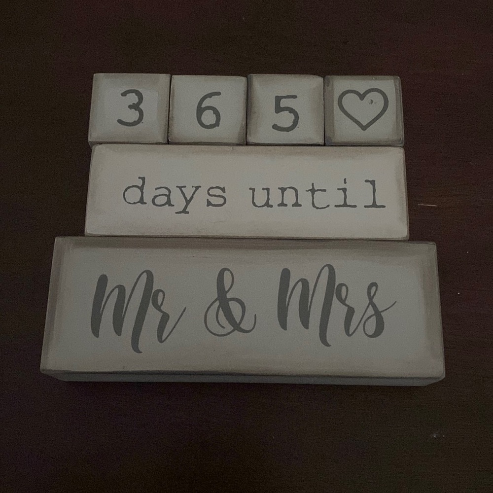 Wedding count down blocks